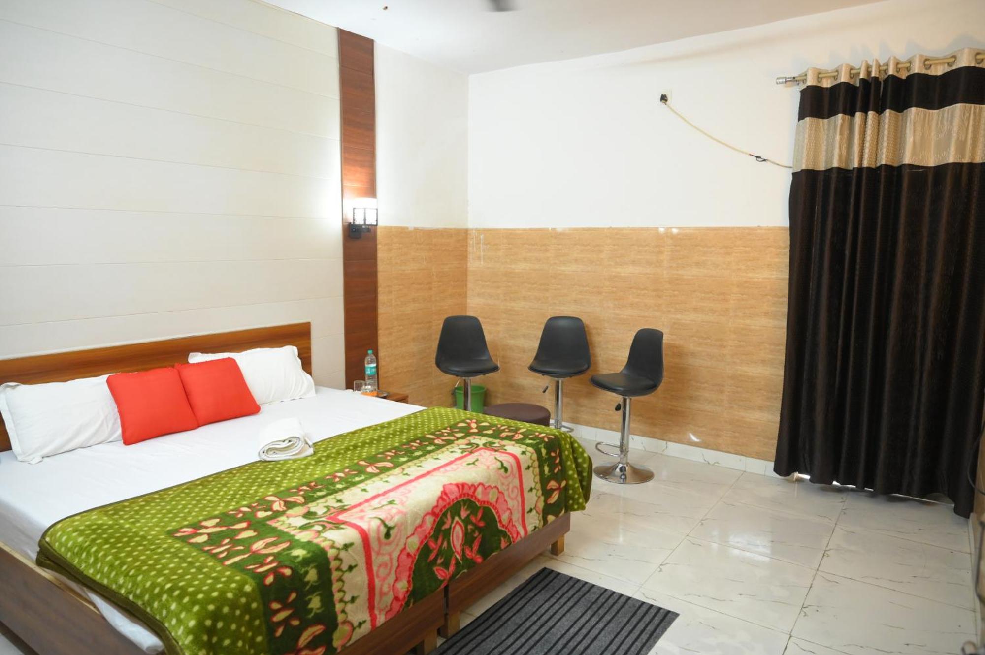 Hotel Starlight Meerut Zewnętrze zdjęcie