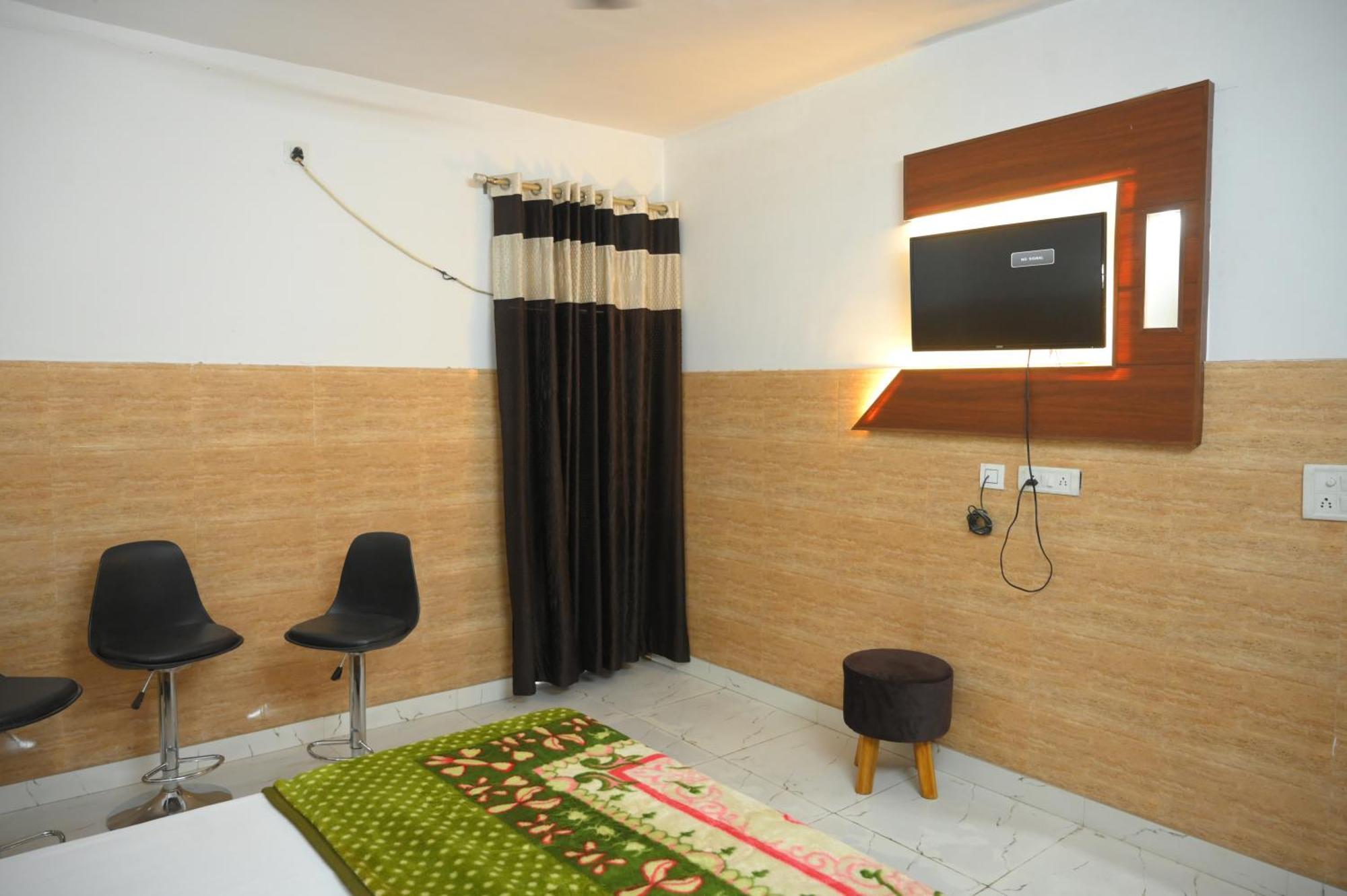 Hotel Starlight Meerut Zewnętrze zdjęcie