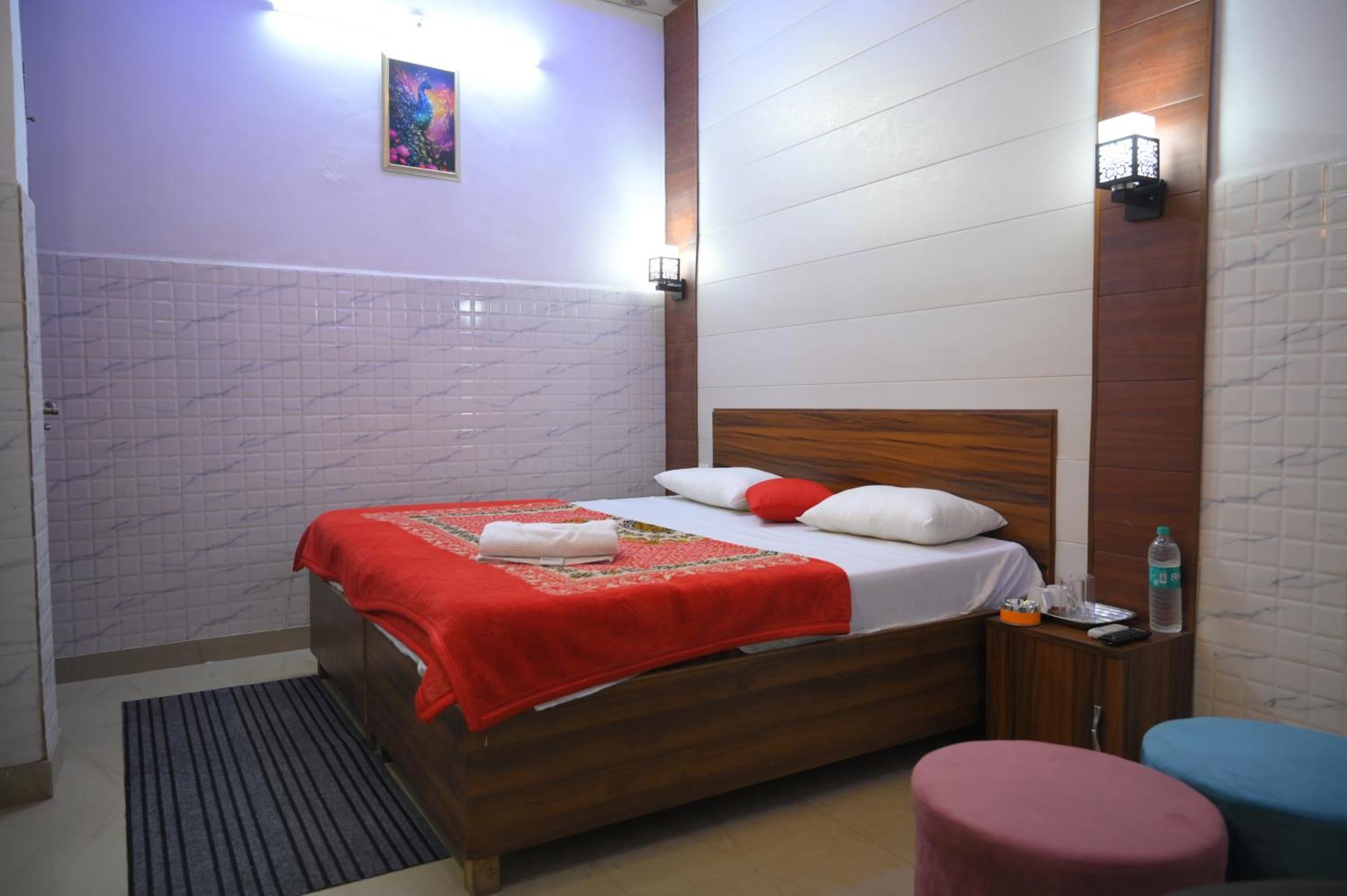 Hotel Starlight Meerut Zewnętrze zdjęcie