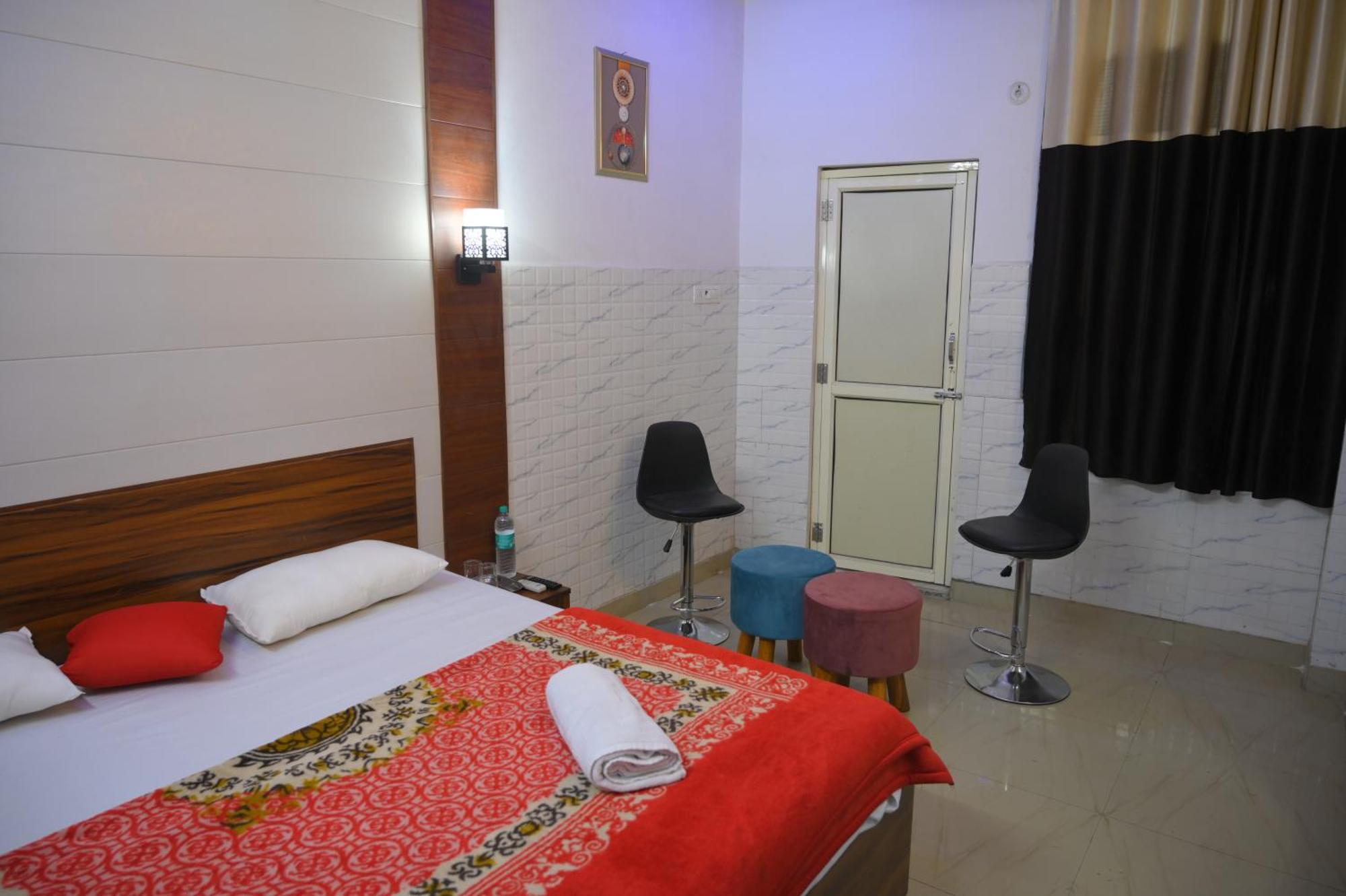 Hotel Starlight Meerut Zewnętrze zdjęcie