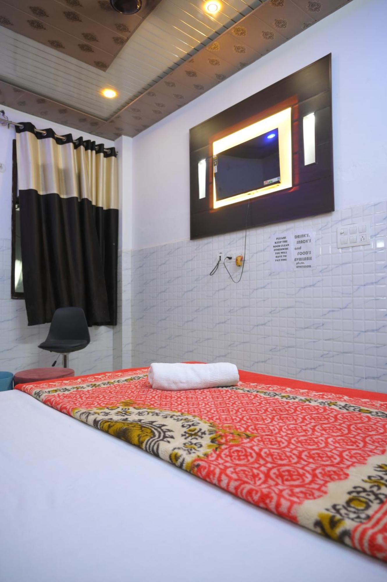 Hotel Starlight Meerut Zewnętrze zdjęcie